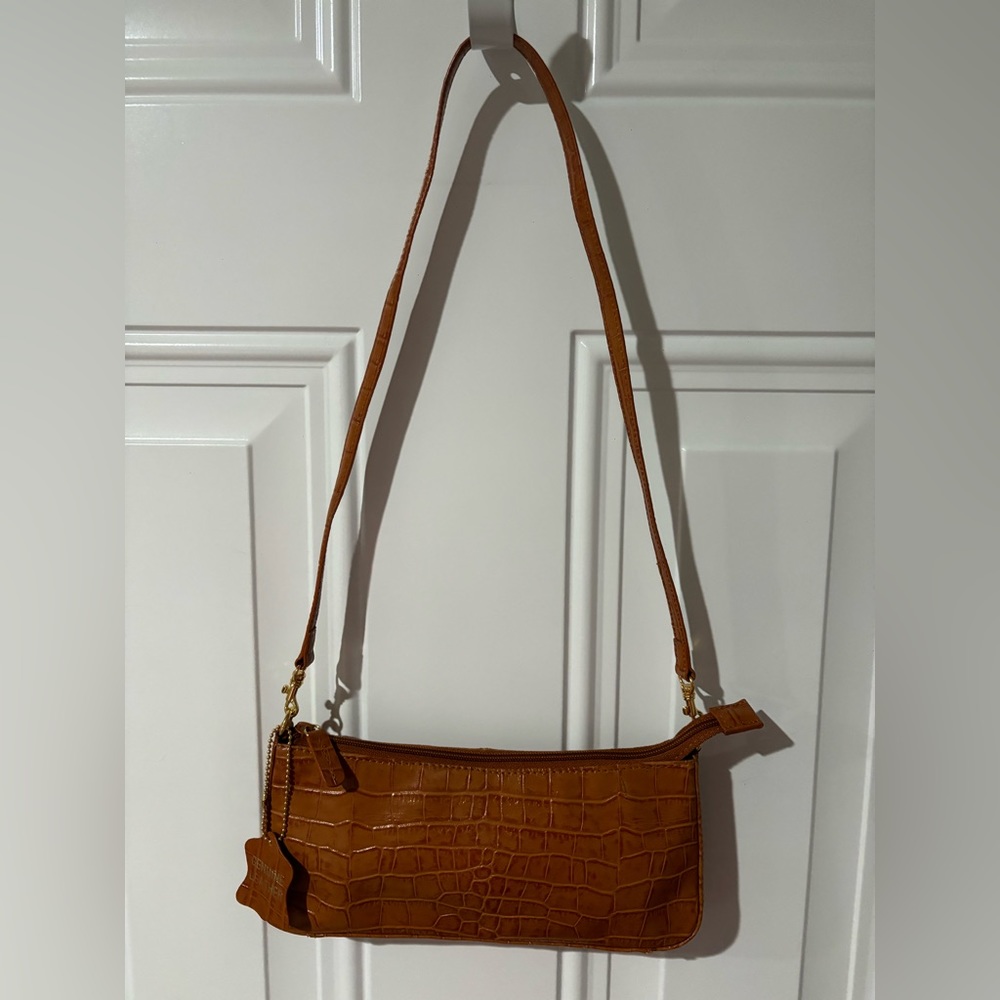 Giani Bernini Brown Leather Handbag 10" W x 4.5" H x 1.5" D Excellent Condition